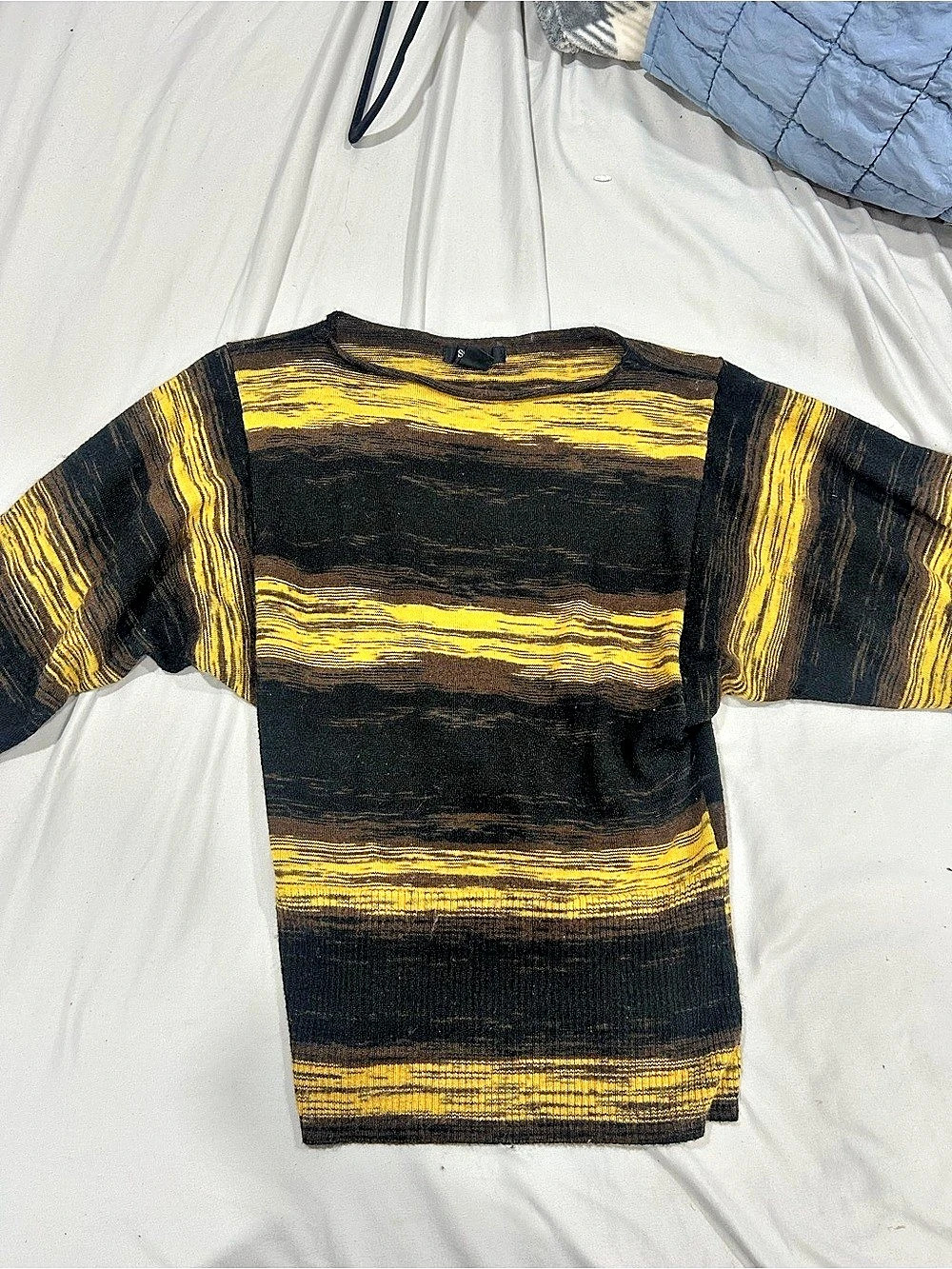 Abstract Short Sleeve Top Black & Yellow